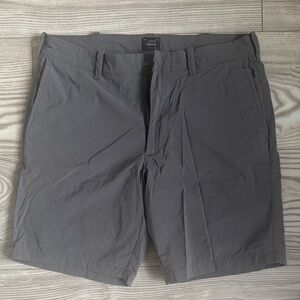 J. Crew Stretch Men's Gray Flat Front Shorts